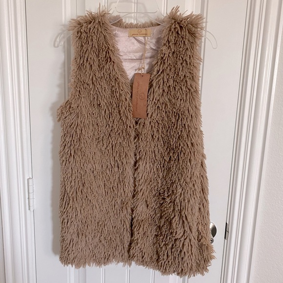 Grace and Emma Jackets & Blazers - Grace and Emma Faux Fur Vest